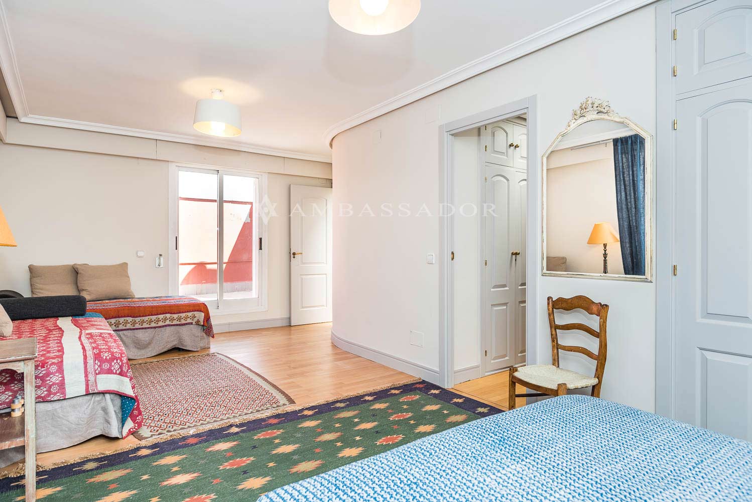 Ambassador. Referencia C13572.Página 4.