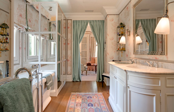 Ambassador real estate Dormitorios en suite con vestidor