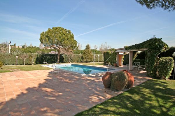 Ambassador. Referencia C8681.Página 5.