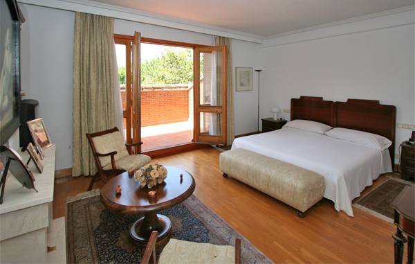 Ambassador. referencia c9560.página 4. Dormitorios en suite con vestidor