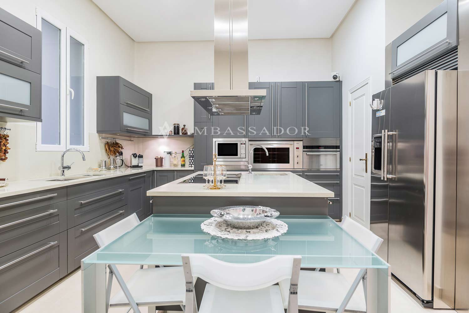 Ambassador. Referencia P11799.Página 4.