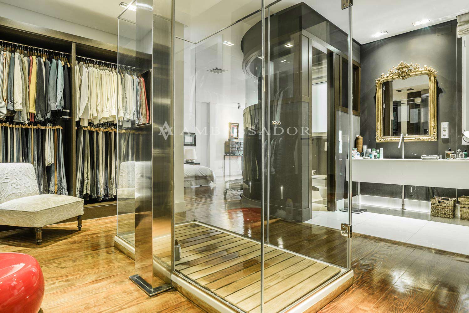 Ambassador. Referencia P15576.Página 4.